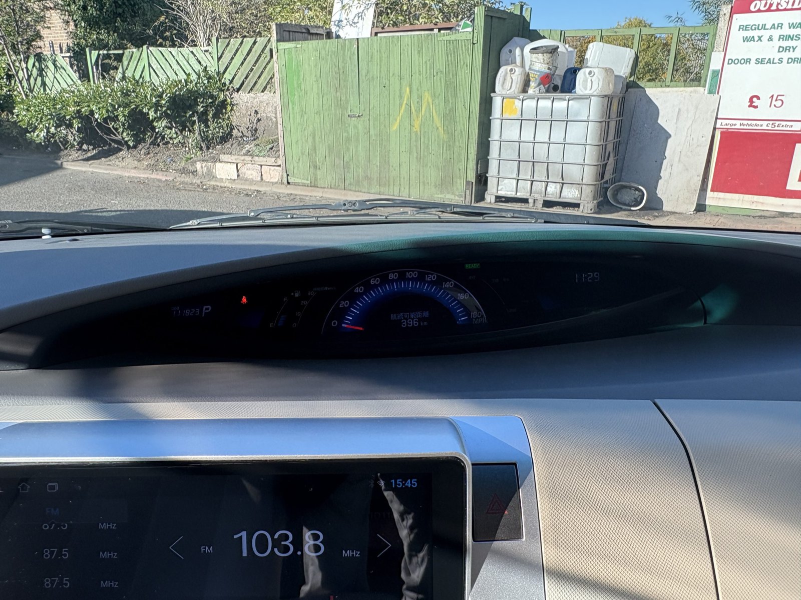 Toyota Estima - Image 8