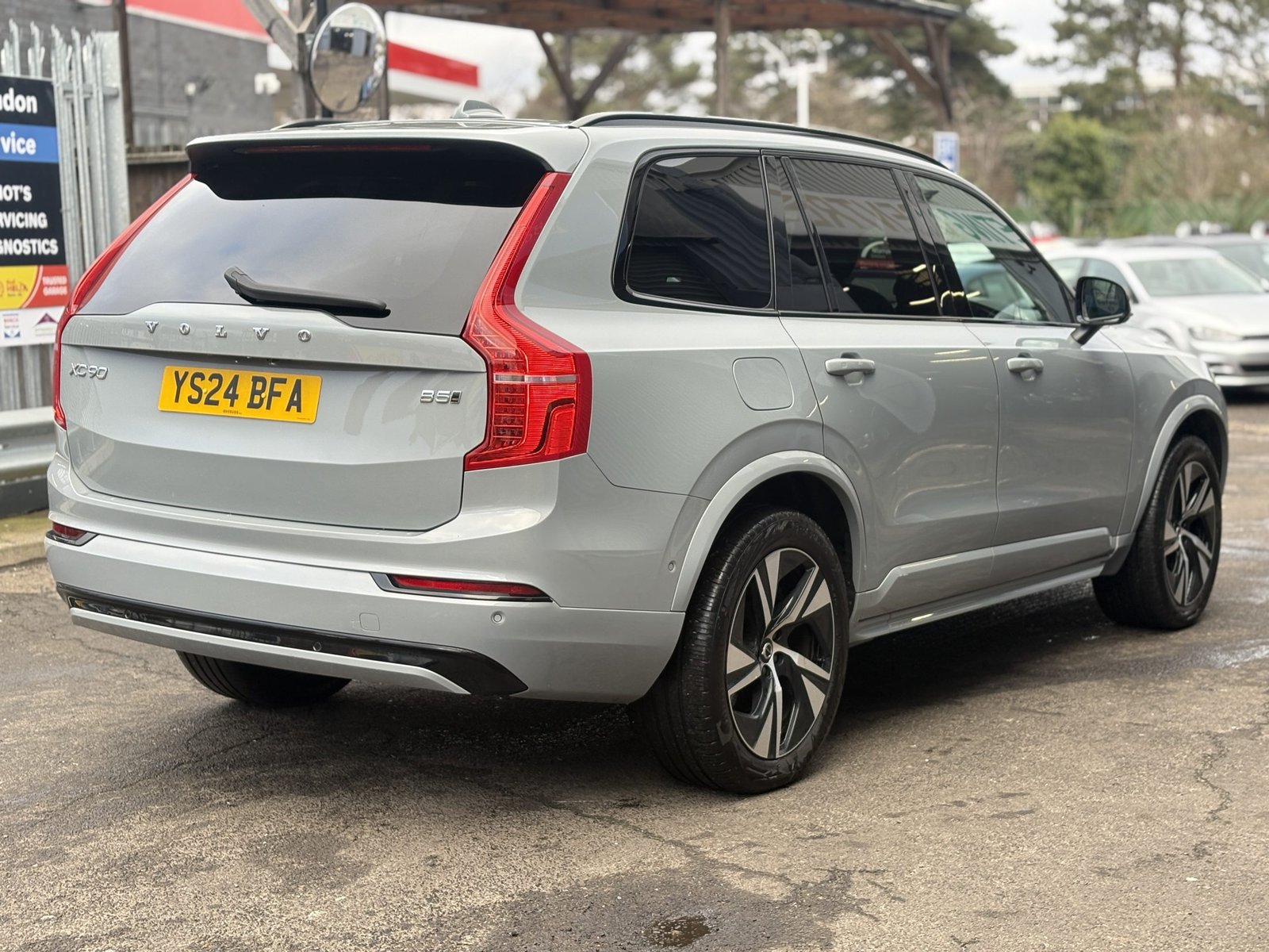Volvo XC90 - Image 7