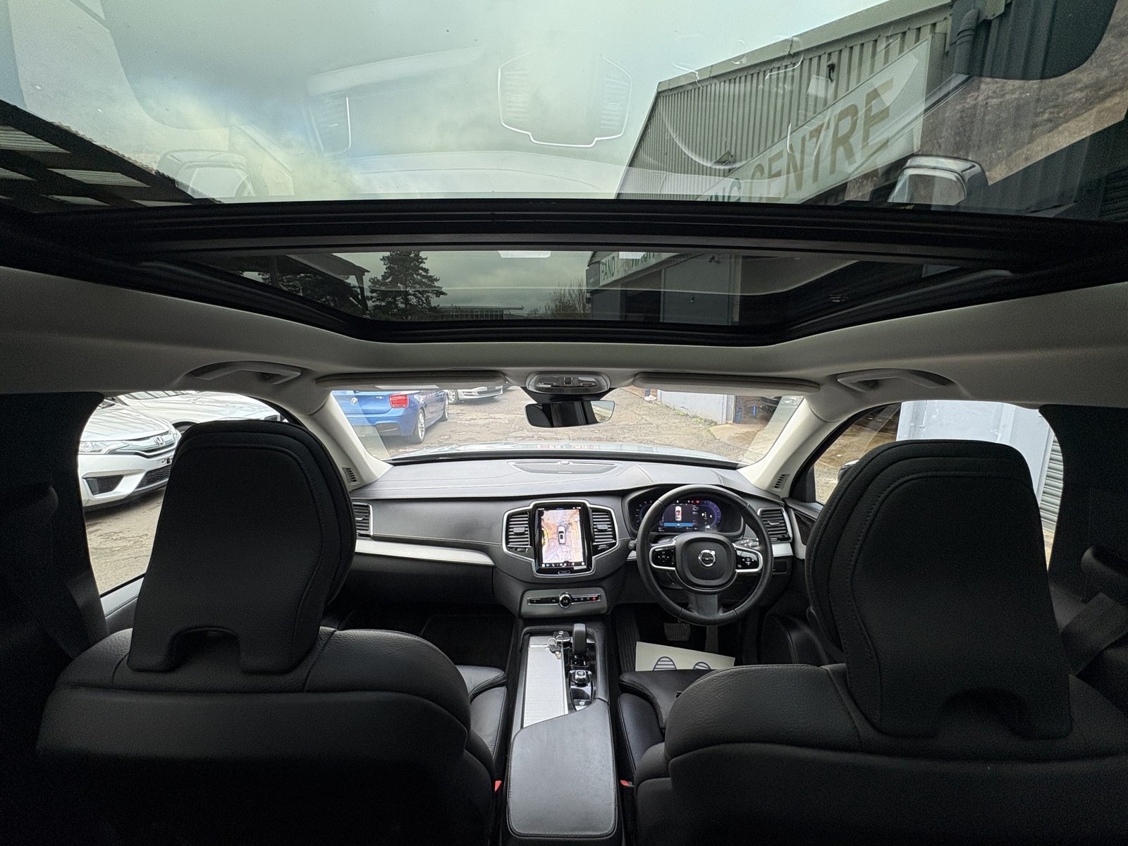 Volvo XC90 - Image 9