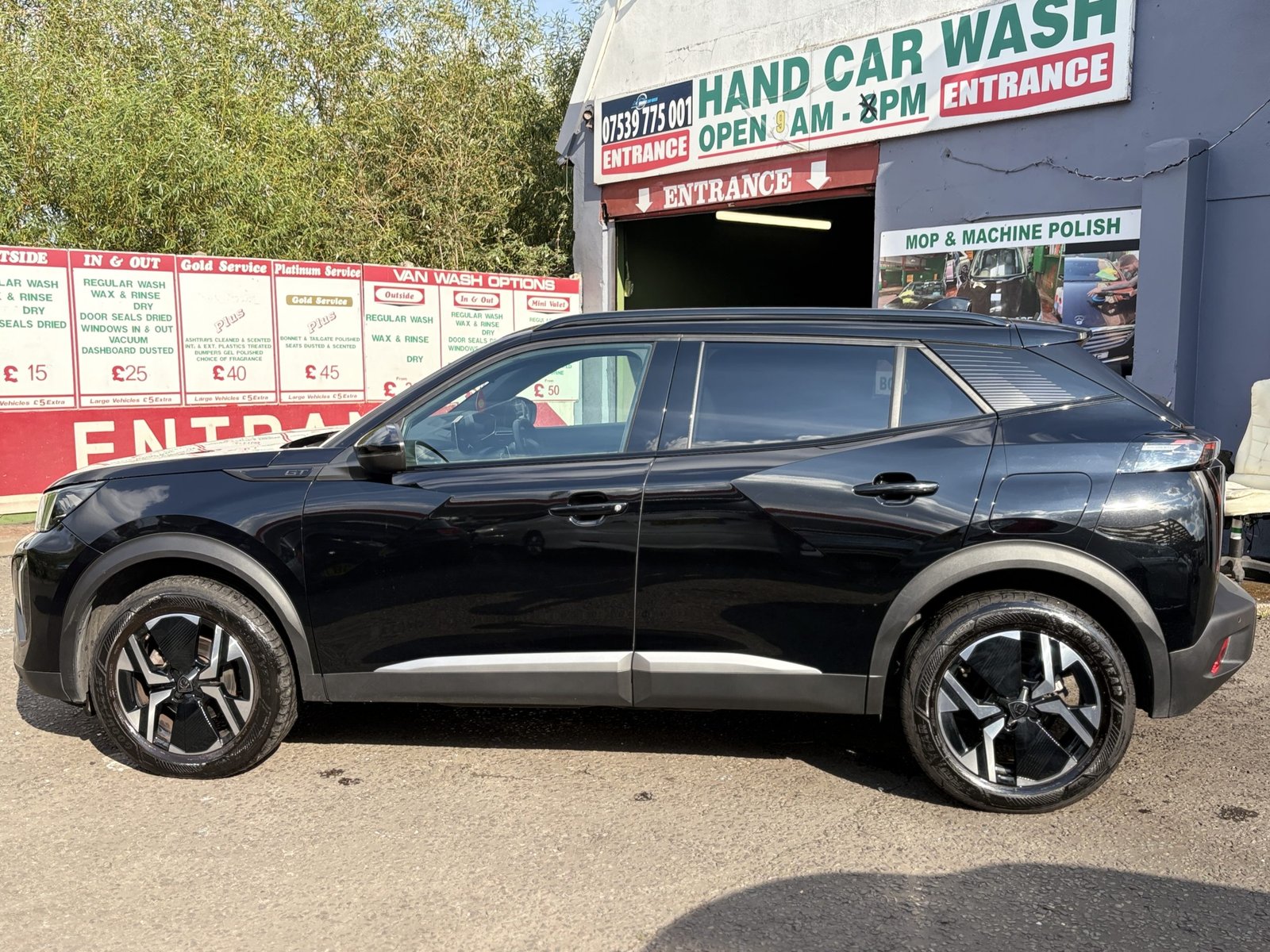 Peugeot 2008 - Image 4