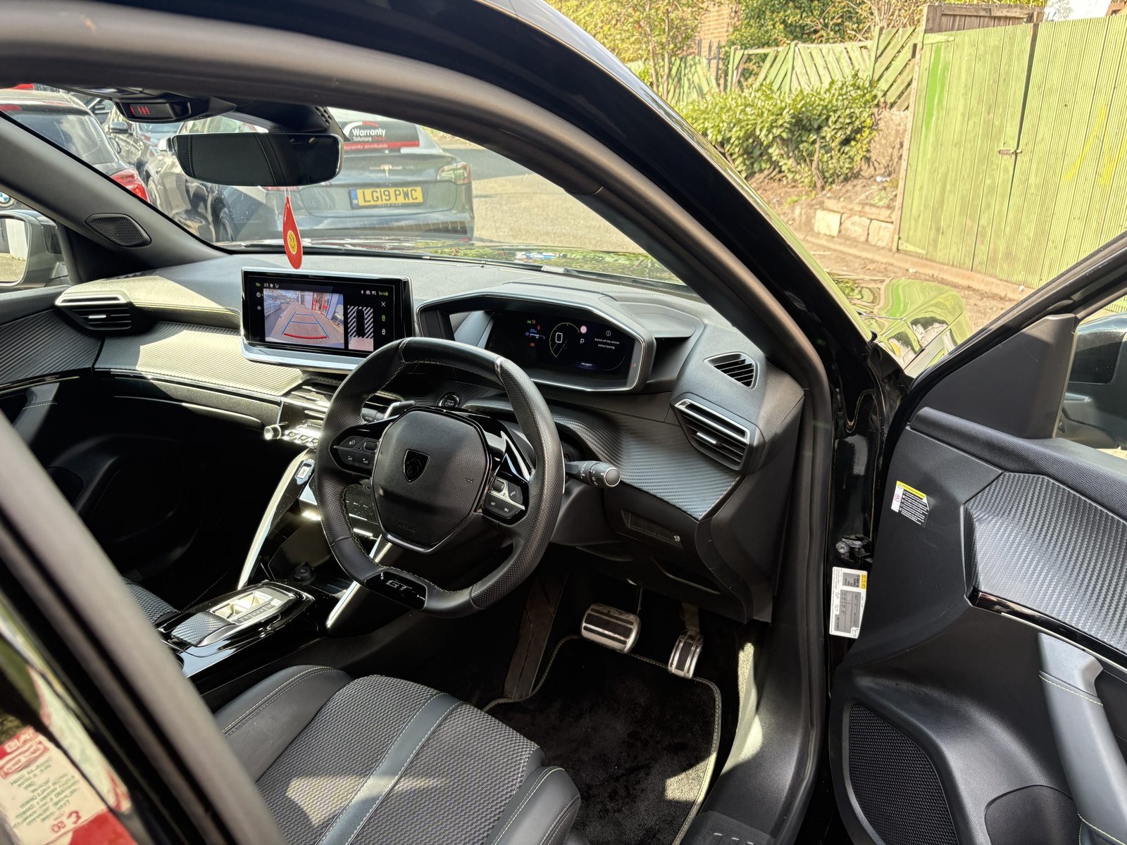 Peugeot 2008 - Image 10