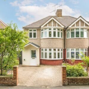 London Road, Isleworth, TW7