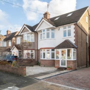 Bassett Gardens, Isleworth, TW7